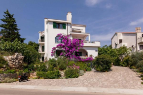 Отель Apartments Delfin  Крк